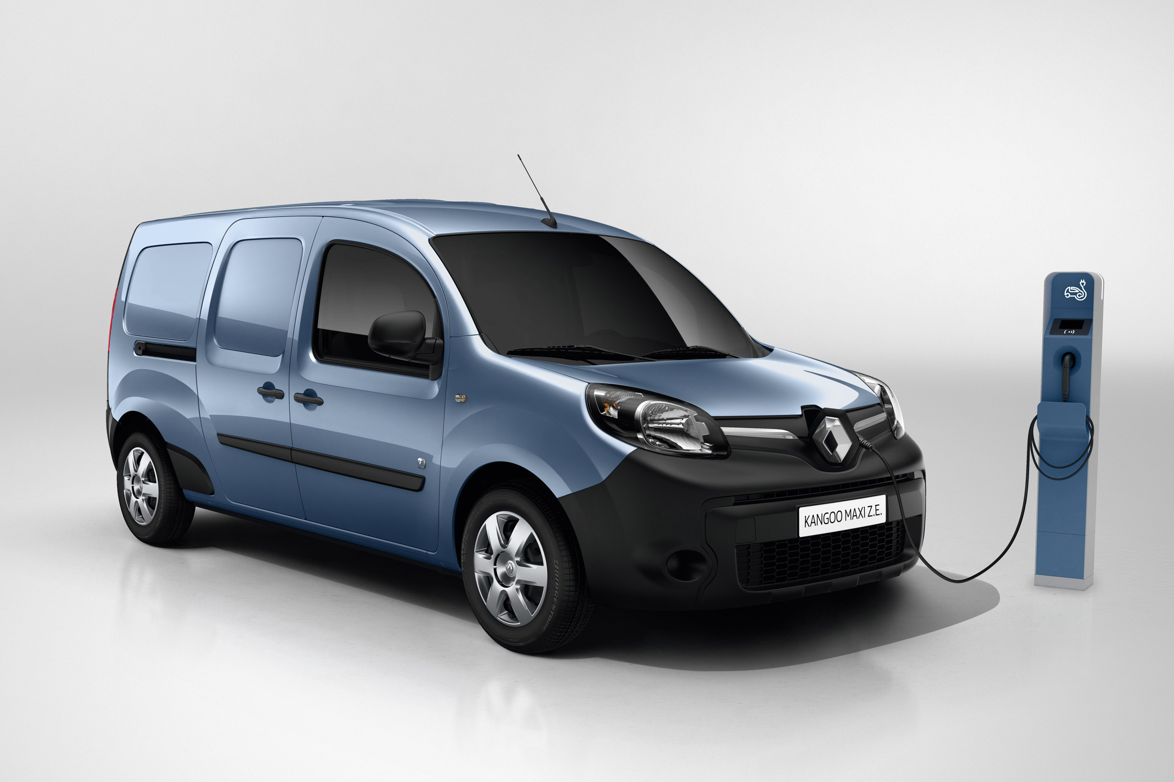 Renault Kangoo Z E Electric Van Gets Battery Boost For Mile Range