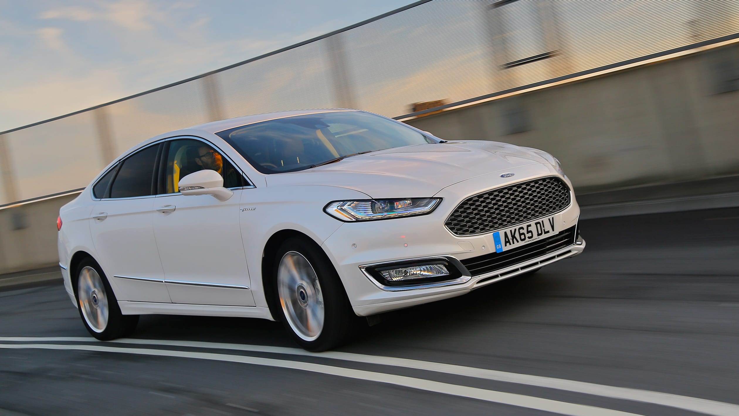 Ford Mondeo Vignale Review Pictures Auto Express