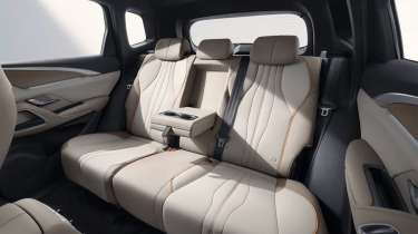 BYD Sealion 5 DM-i - rear seats