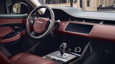 New 2019 Range Rover Evoque cabin