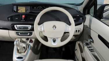 Renault Grand Scenic interior