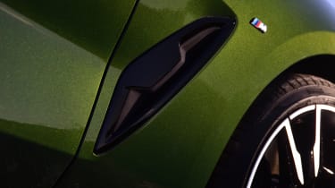 BMW M850i - wing vent