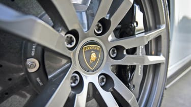 Lamborghini Performante wheel