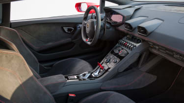 Lamborghini Huracan LP 580-2 interior 2