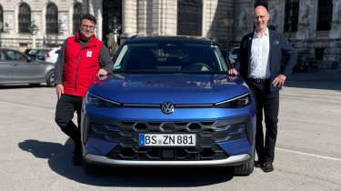 Volkswagen T-Roc Hybrid - full front