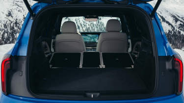 Mercedes GLB - boot seats down