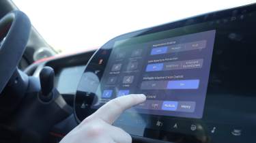 Ellis Hyde and the Smart 5 Brabus screen