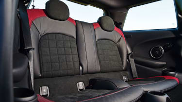 MINI JCW - rear seats