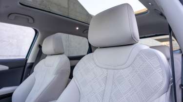 BYD Atto 2 DM-i - seats