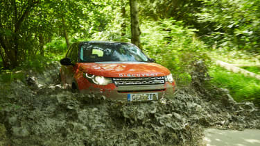 Land Rover Discovery Sport - off-roading
