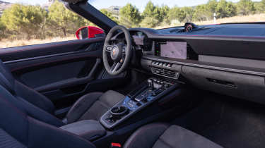 Porsche 911 Targa GTS - dash