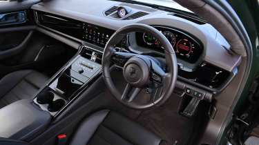 Porsche Panamera Turbo E-Hybrid - dashboard