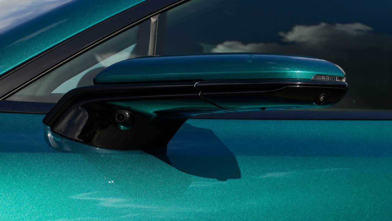 Denza Z9GT digital side mirror camera detail