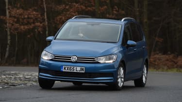 Volkswagen Touran - cornering