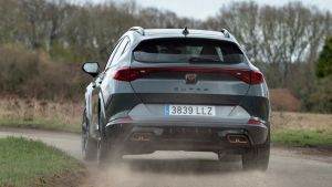 Cupra Formentor e-Hybrid - rear action