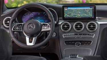 Mercedes C-Class estate 2018 - interior