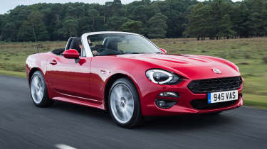 Used car hunter: sporty convertibles - Fiat 124 Spider, front tracking 