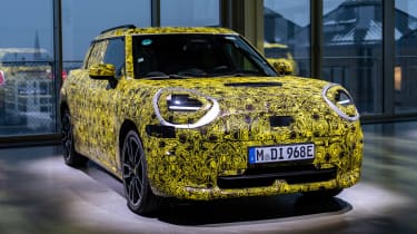MINI Aceman camouflaged - front static