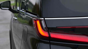 Lexus LM - rear light