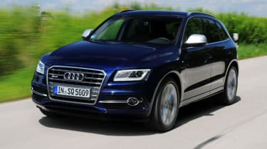 Audi SQ5 front tracking