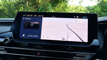 Citroen C5 X - infotainment screen