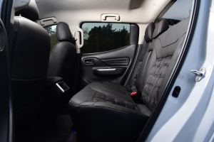 Mitsubishi L200 rear seats