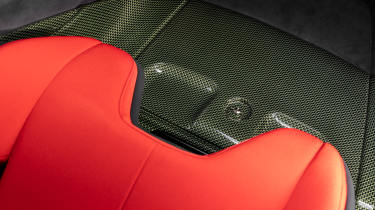 Ferrari SC40 - carbin