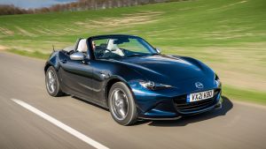 Mazda MX-5 Sport Venture - front tracking