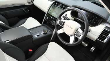 Land Rover Discovery Tempest - interior