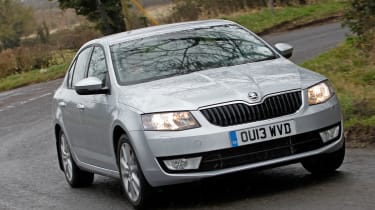 Skoda Octavia 1.4 TSI SE front cornering