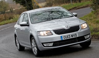 Skoda Octavia 1.4 TSI SE front cornering