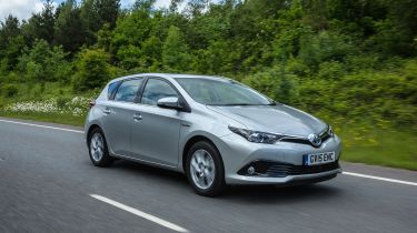 Toyota Auris Hybrid - Front Tracking