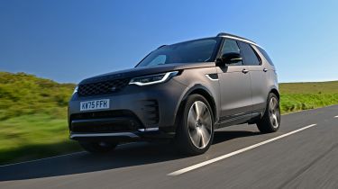 Land Rover Discovery Tempest - front tracking
