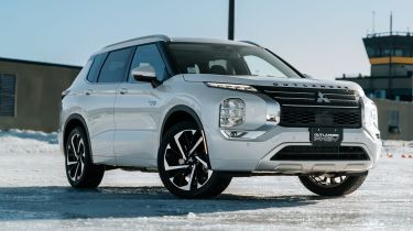 European 2025 Mitsubishi Outlander Plug-in Hybrid