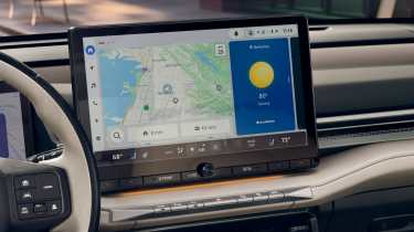 Toyota Highlander BEV - infotainment
