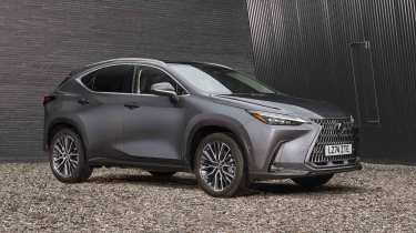 Lexus NX - front corner static