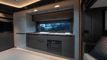 Brabus Big Boy 1200 - kitchen