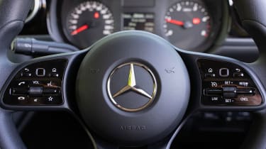 Mercedes Citan - steering wheel