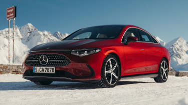 Mercedes CLA 220 Hybrid - front static