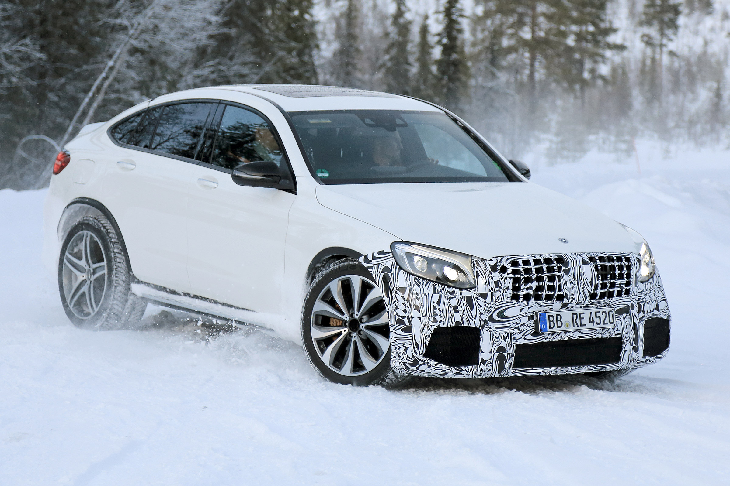 New Mercedes-AMG GLC 63: Coupe variant caught on camera 