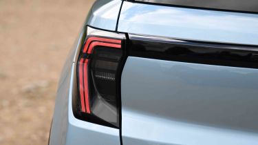 Ford Explorer - rear tail lights