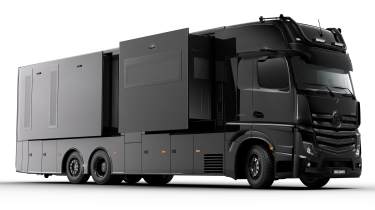 Brabus Big Boy 1200 - front 3/4 studio open compartments