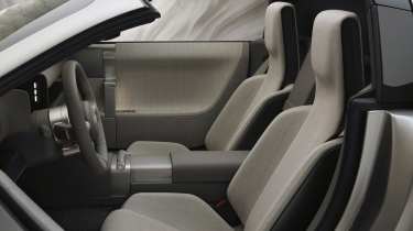 Audi Concept C - front seats