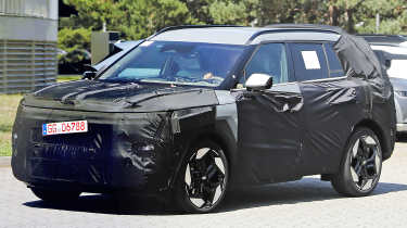 Hyundai Tucson - front angled