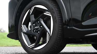 Kia K4 - wheel