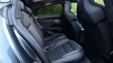 Audi e-tron GT - rear seats