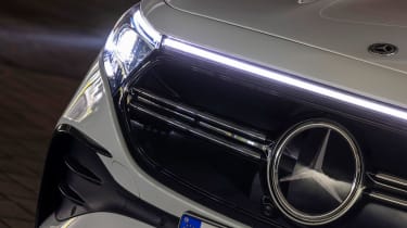 Mercedes EQB - grille