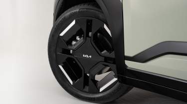 Kia EV3 - wheel