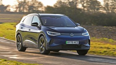 Volkswagen ID.4 Pro Black Edition 4MOTION - front tracking 