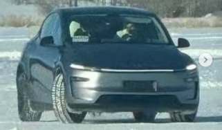 Tesla Model Y spy shot - front 3/4 (Cochespias)